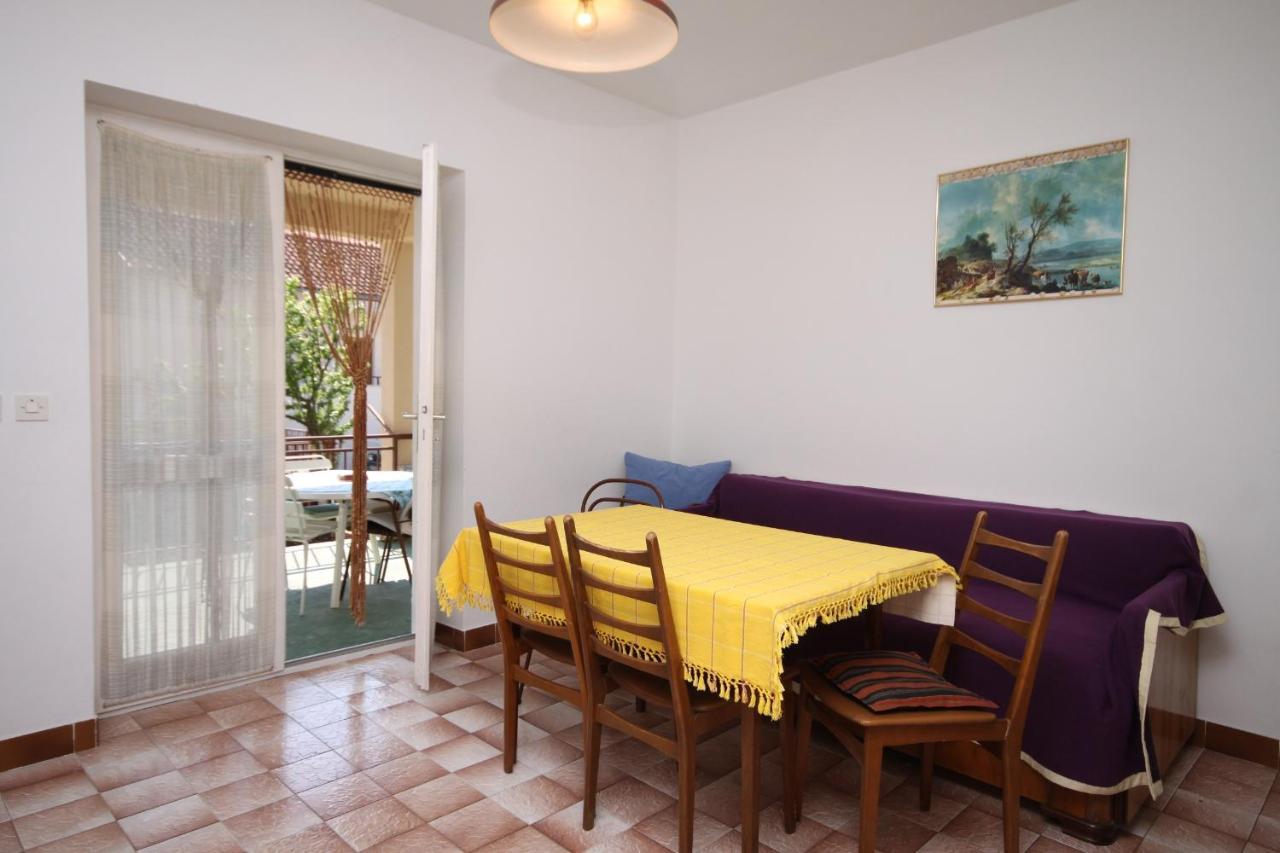 Apartments With A Parking Space Srima - Vodice, Vodice - 6099 Exterior photo